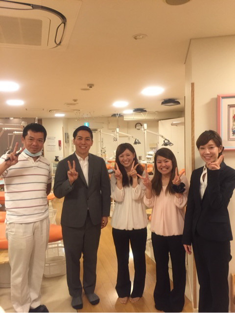 顎顔面矯正のインストラクターの病院にスタッフ一同勉強に行ってきました。